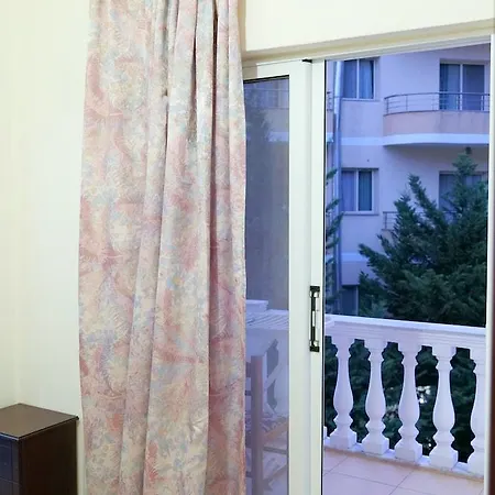 Rixhi Hotel Sarandë